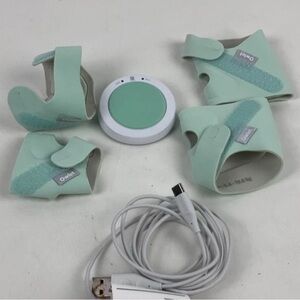 Owlet Baby Monitor Sock Set in Mint Green